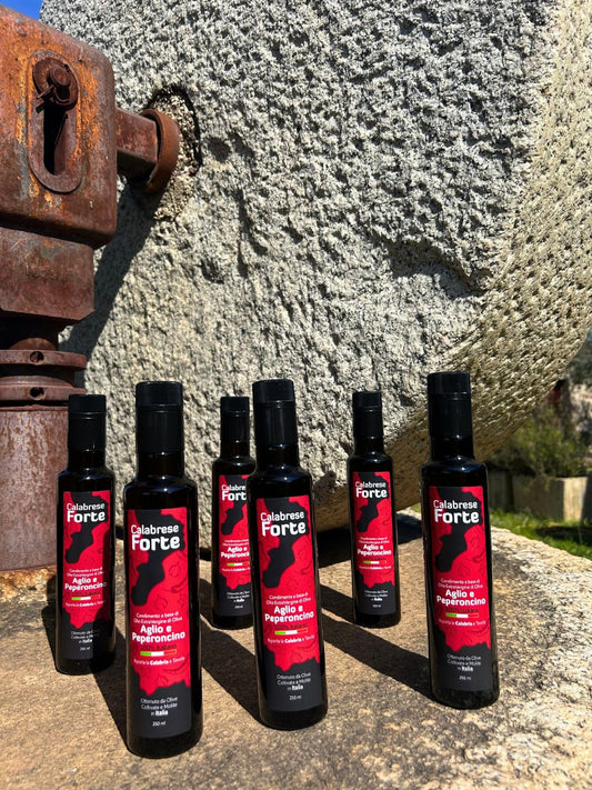 6 Bottiglie di Olio Aromatizzato all'Aglio e Peperoncino